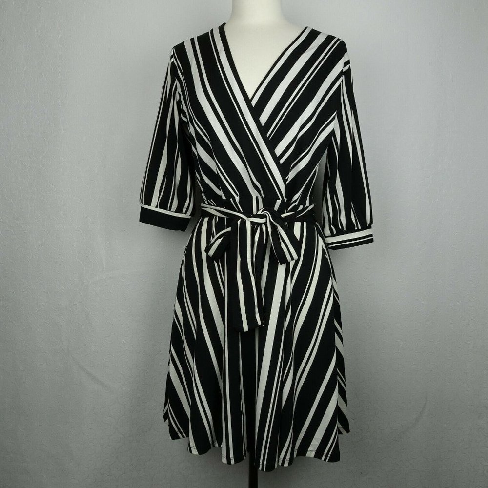 H&M Size M Black White Striped Tie Waist V Neck Dress